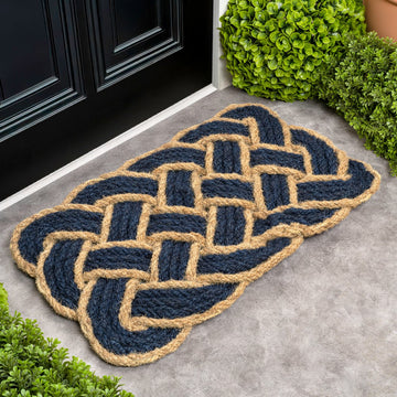 Maeve Classic Coastal Scalloped Basketweave Coir Mat
